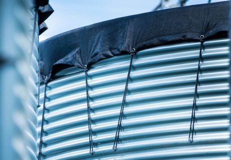Wassersilo mit Abdeckung