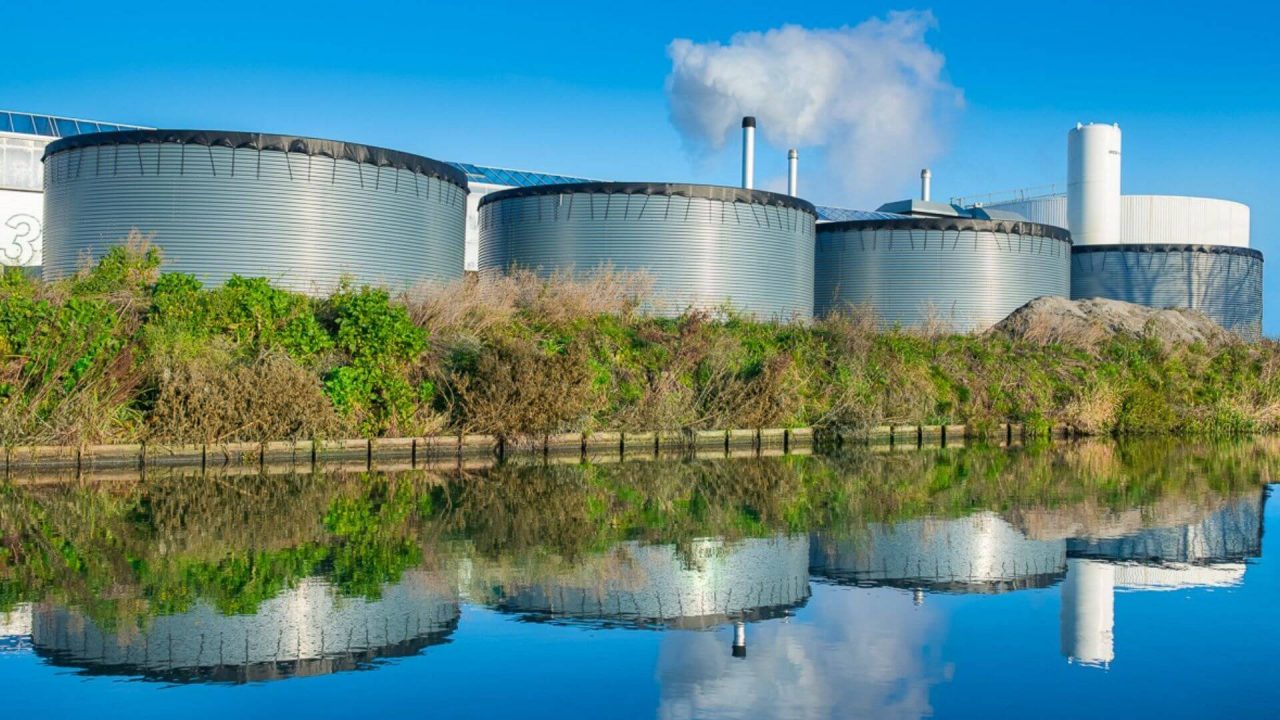Wasserbecken bzw. Wassersilo